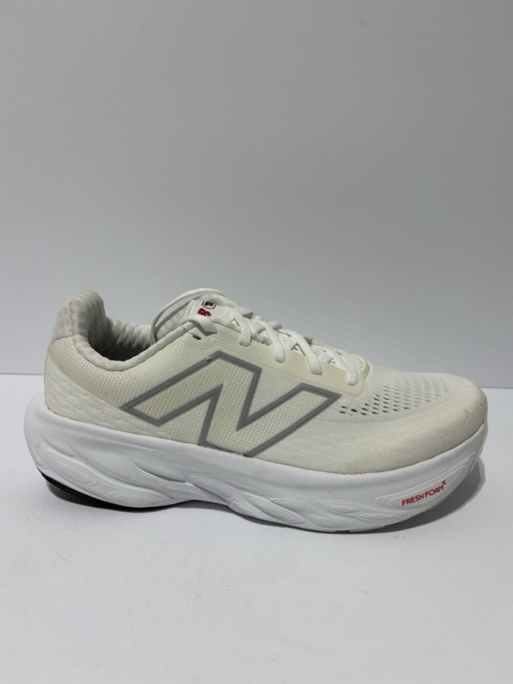New Balance Men’s Fresh Foam X 1080v14 White Running Shoes, Size 8.5 EE